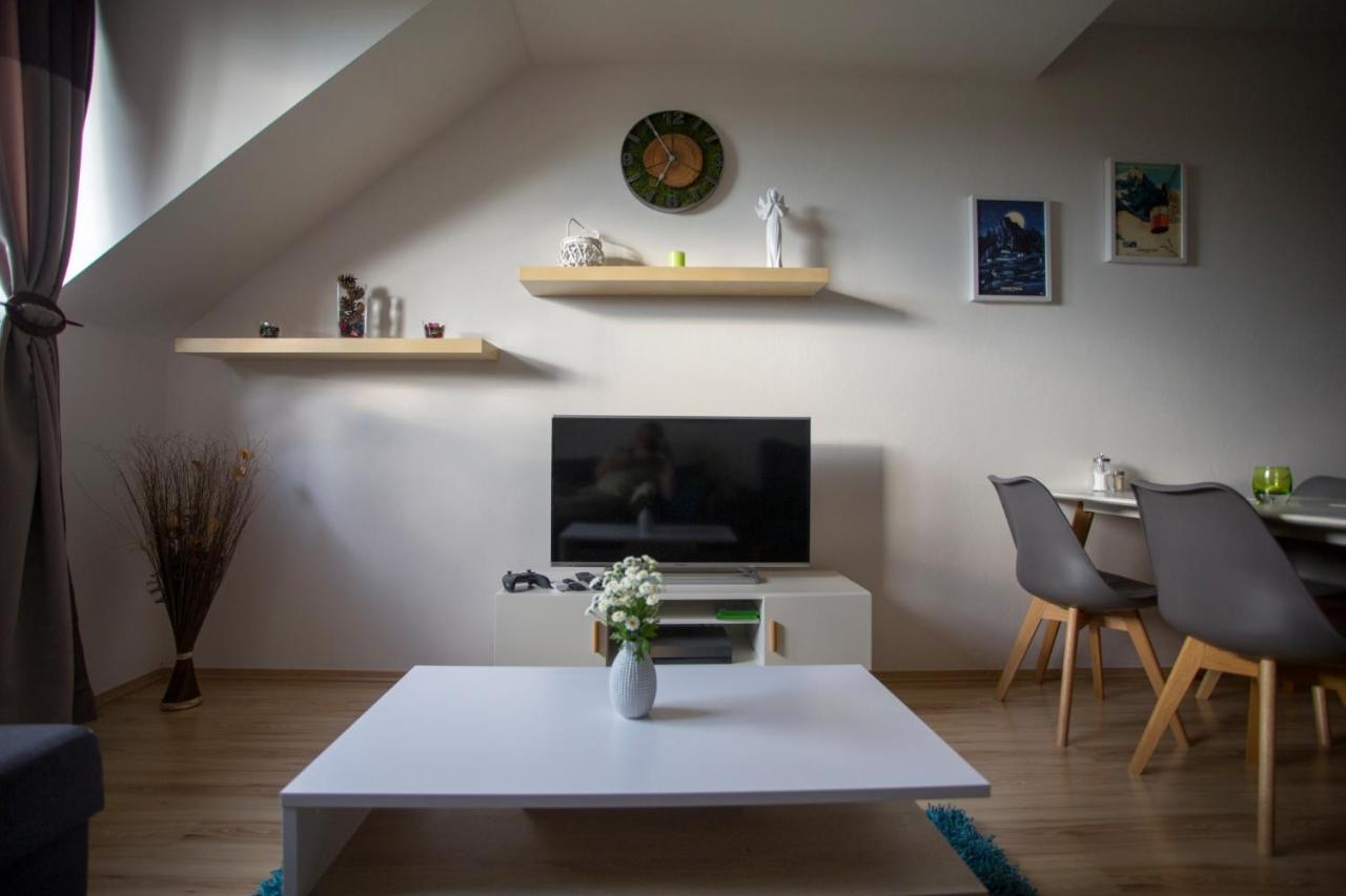 Apartman Angel Велика Ломниця Екстер'єр фото